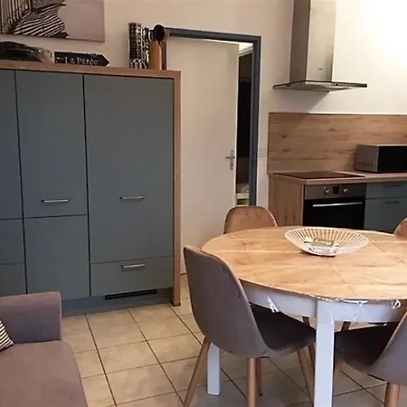 House Maison De Vancances Dans Avec Piscine Collective Plage A Pied 5 Couchages La Paree Σπίτι διακοπών *